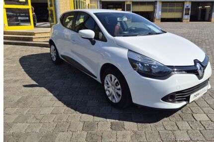 Renault Clio 104.420 km 5.995 &euro; Wolfen 06766