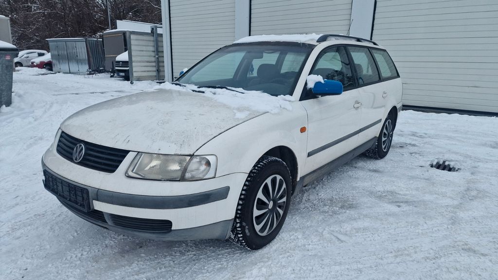 VW Passat 261.281 km 799 &euro; Wolfen 06766
