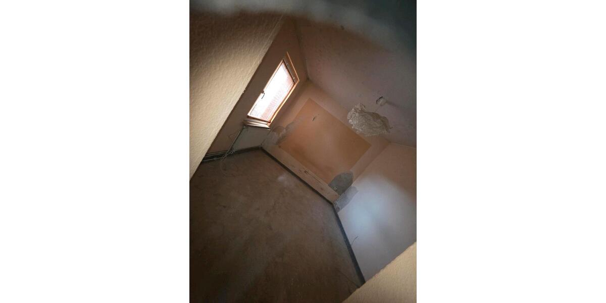 Doppelhaushälfte Bad Lauchstädt - 4 Zimmer, 75 m&sup2;, 75.000&euro; | Angebot:27107780