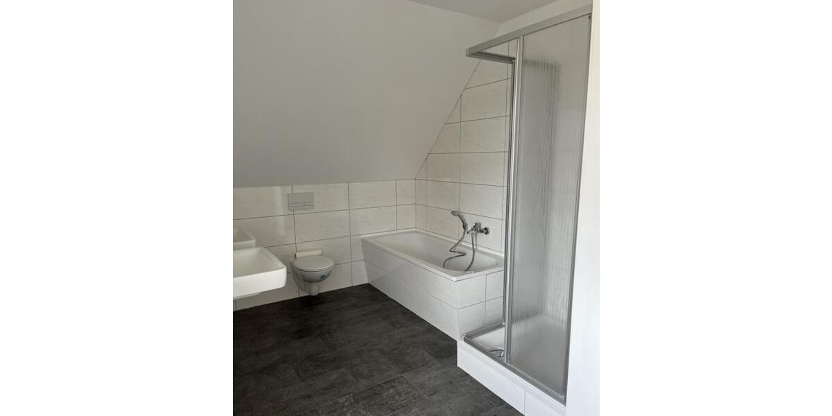 Etagenwohnung Seegebiet Mansfelder Land - 4 Zimmer, 95 m&sup2;, 650&euro; | Angebot:24710289