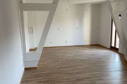 Wohnung Halle Büschdorf - 3 Zimmer, 100 m&sup2;, 1.099&euro; | Angebot:26800540