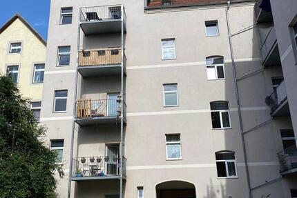 Tolle 3 RWG mit Balkon und Stellplatz 3 zimmer