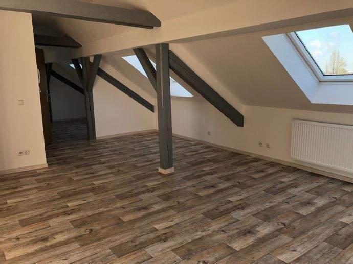 Etagenwohnung Schkopau Korbetha - 3 Zimmer, 100 m&sup2;, 760&euro; | Angebot:25837926