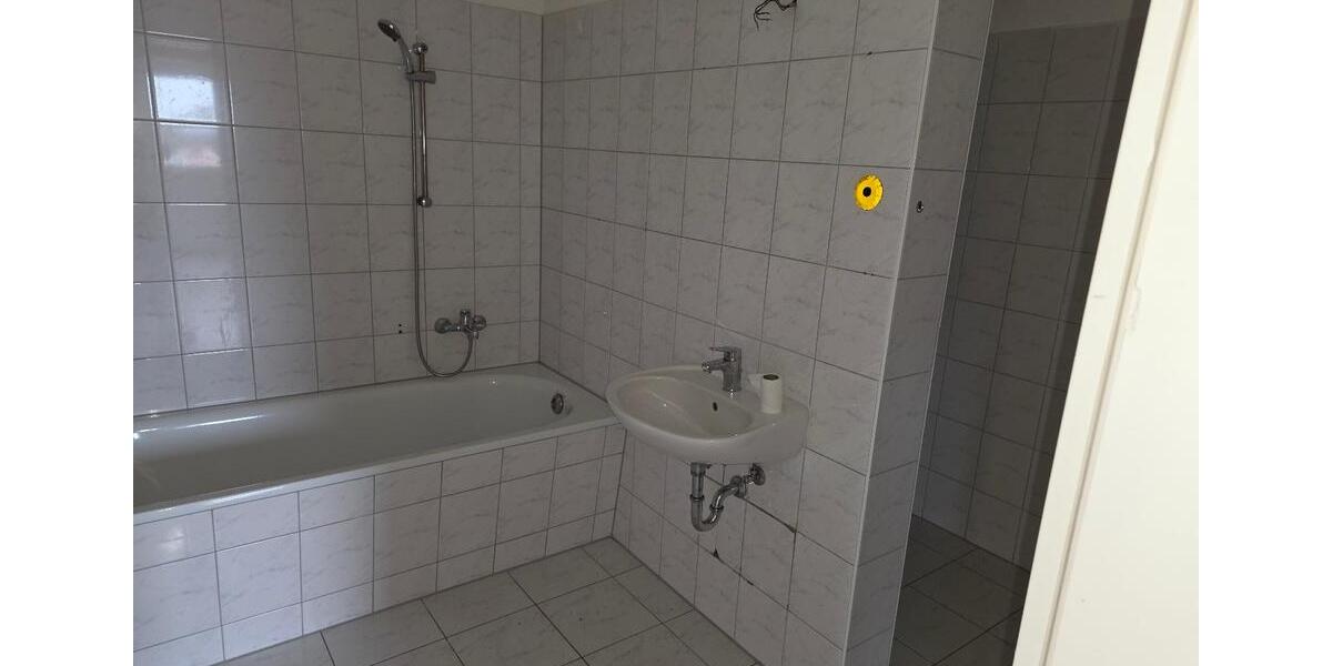 Dachgeschoßwohnung Merseburg - 2 Zimmer, 64 m&sup2;, 444&euro; | Angebot:25721885