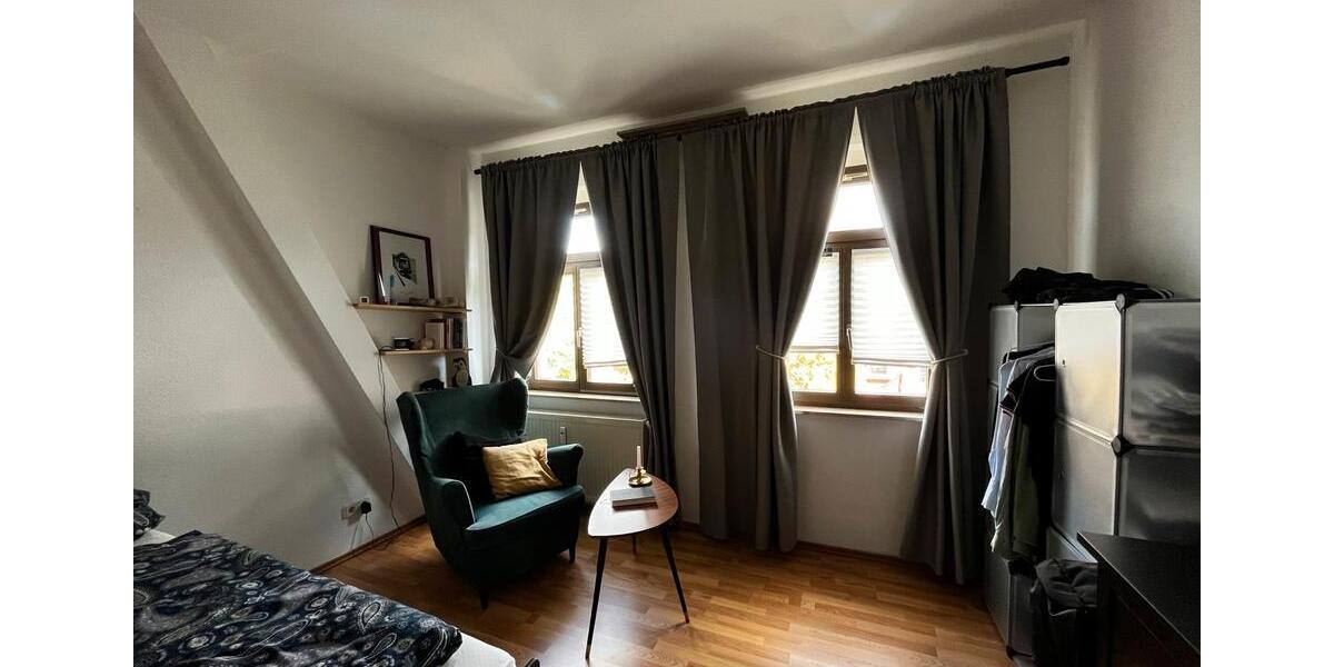 Dachgeschoßwohnung Halle (Saale) Am Wasserturm/Thaerviertel - 2.5 Zimmer, 96 m&sup2;, 750&euro; | Angebot:27627871