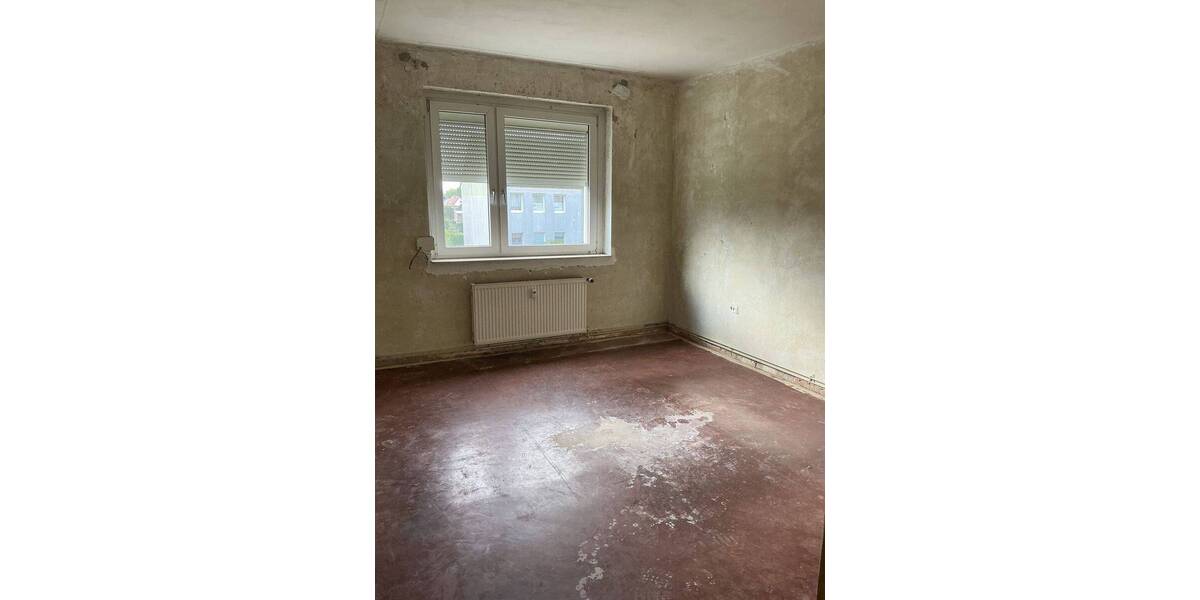Etagenwohnung Bitterfeld-Wolfen Wolfen - 3 Zimmer, 65 m&sup2;, 35.000&euro; | Angebot:25802521