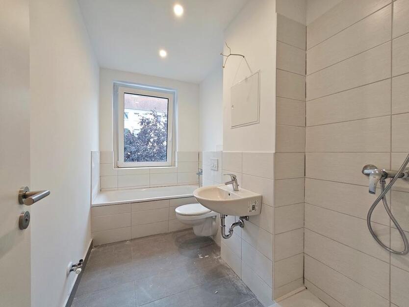 ++Für Sie frisch saniert - Tolle Dreiraumwohnung++ zimmer