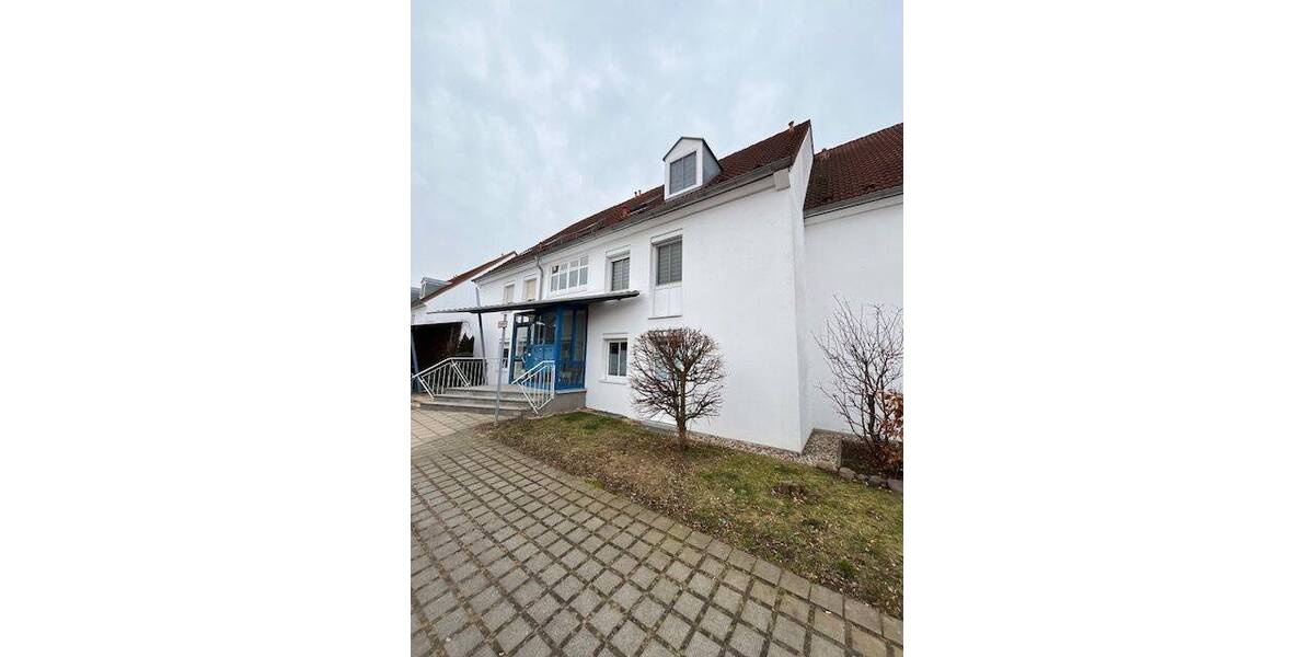 Etagenwohnung Halle (Saale) Seeben - 2 Zimmer, 70 m&sup2;, 125.000&euro; | Angebot:26018487