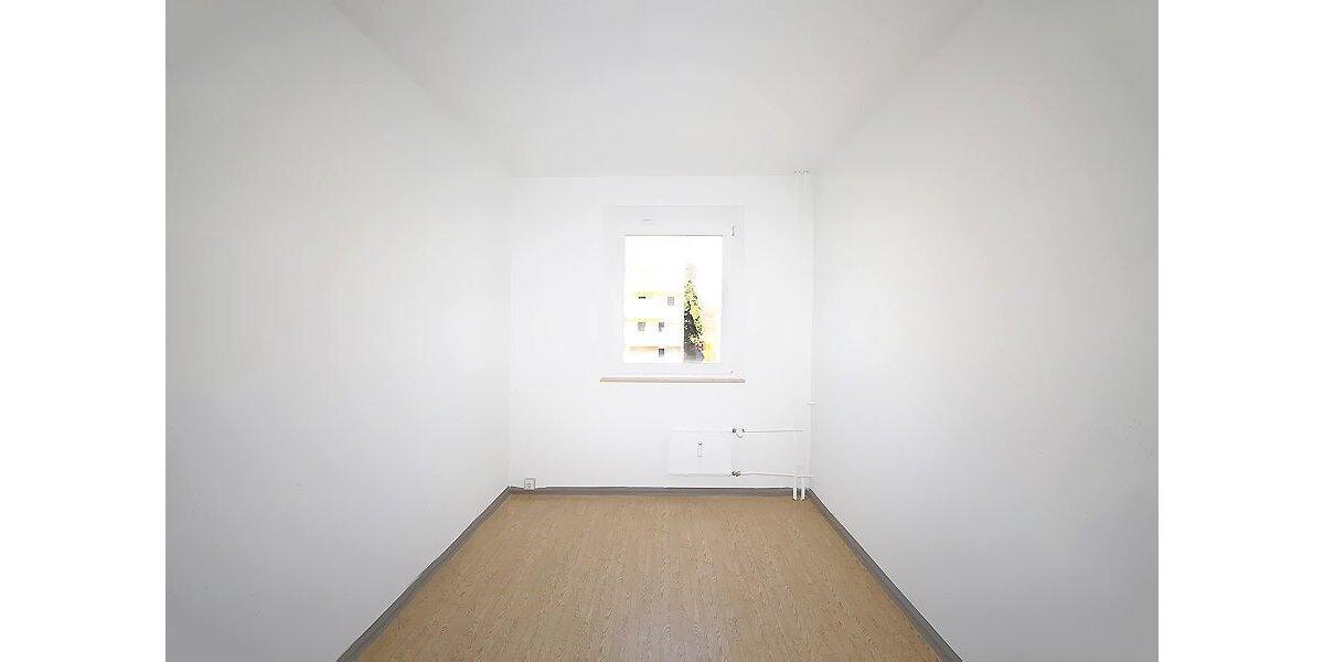 Etagenwohnung Eisleben (Lutherstadt) - 4 Zimmer, 66 m&sup2;, 334&euro; | Angebot:26262189