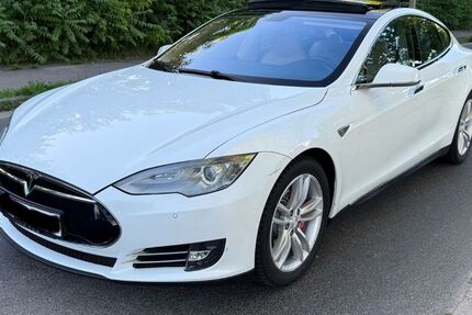 Tesla Model S 143.000 km 15.490 &euro; Schkeuditz 04435