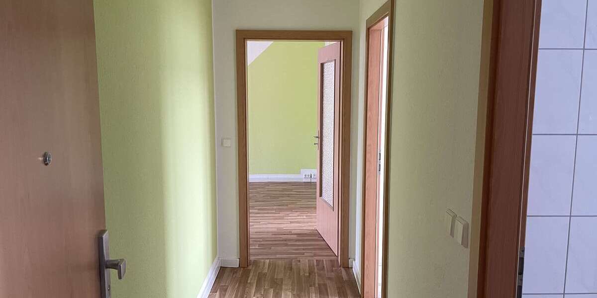 Etagenwohnung Querfurt - 2 Zimmer, 50 m&sup2;, 315&euro; | Angebot:25281412