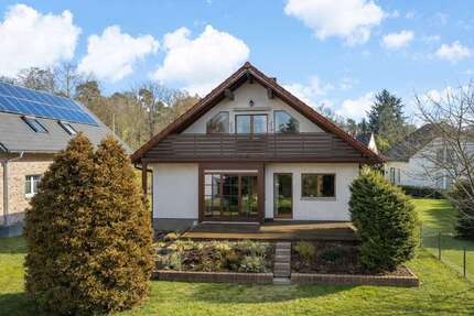 Haus Salzatal - 7 Zimmer, 156 m&sup2;, 450.000&euro; | Angebot:25858190