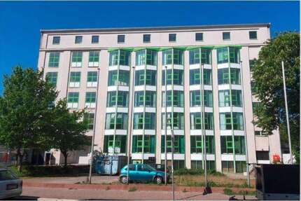 Haus zum Kaufen in Halle 8.580.000 € 8205 m² 100 zimmer