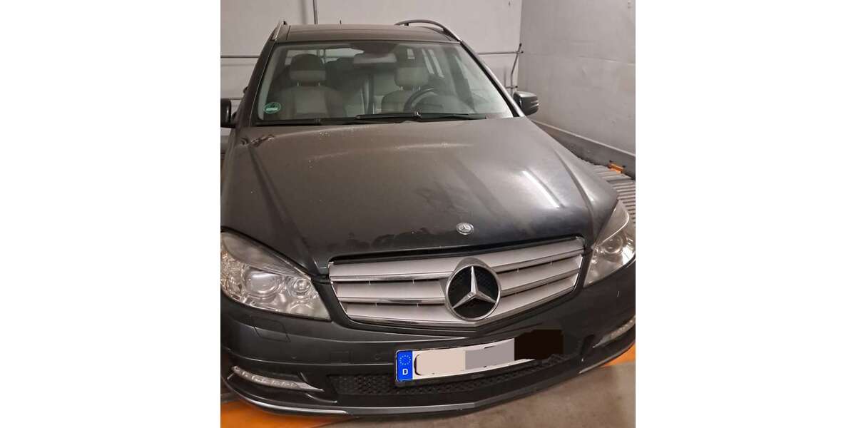 Mercedes-Benz 220 350.000 km 3.900 &euro; Könnern, Stadt 06420