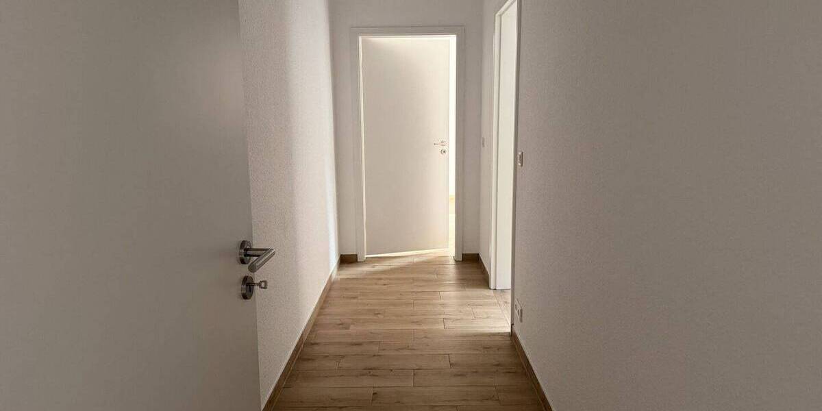 Etagenwohnung Bitterfeld Anhaltsiedlung - 4 Zimmer, 120 m&sup2;, 755&euro; | Angebot:26502887