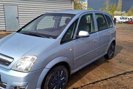Opel Meriva 117.594 km 2.799 &euro; Halle 06116