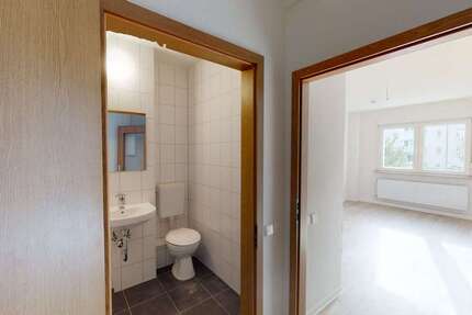 Wohnung Halle Trotha - 1 Zimmer, 24 m&sup2;, 215&euro; | Angebot:26869112