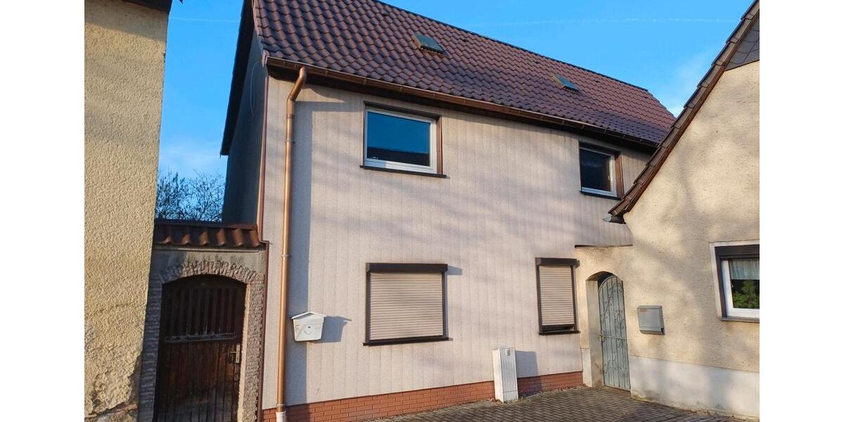 Einfamilienhaus Bad Lauchstädt - 3 Zimmer, 110 m&sup2;, 25.000&euro; | Angebot:25168745