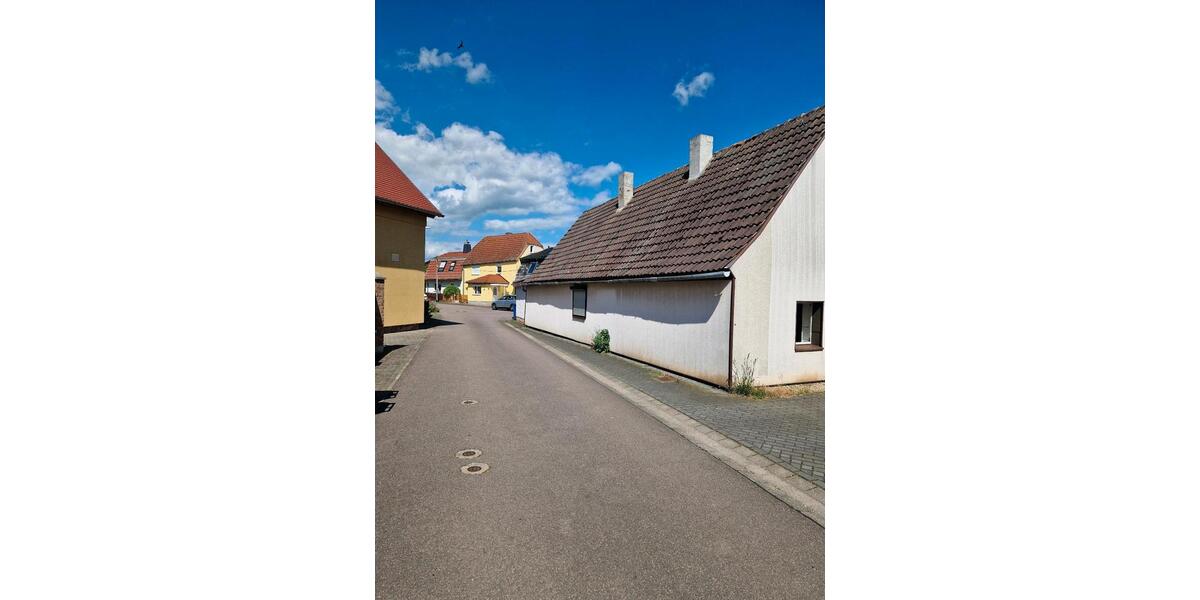 Einfamilienhaus Schkopau - 4 Zimmer, 94 m&sup2;, 89.000&euro; | Angebot:24852052