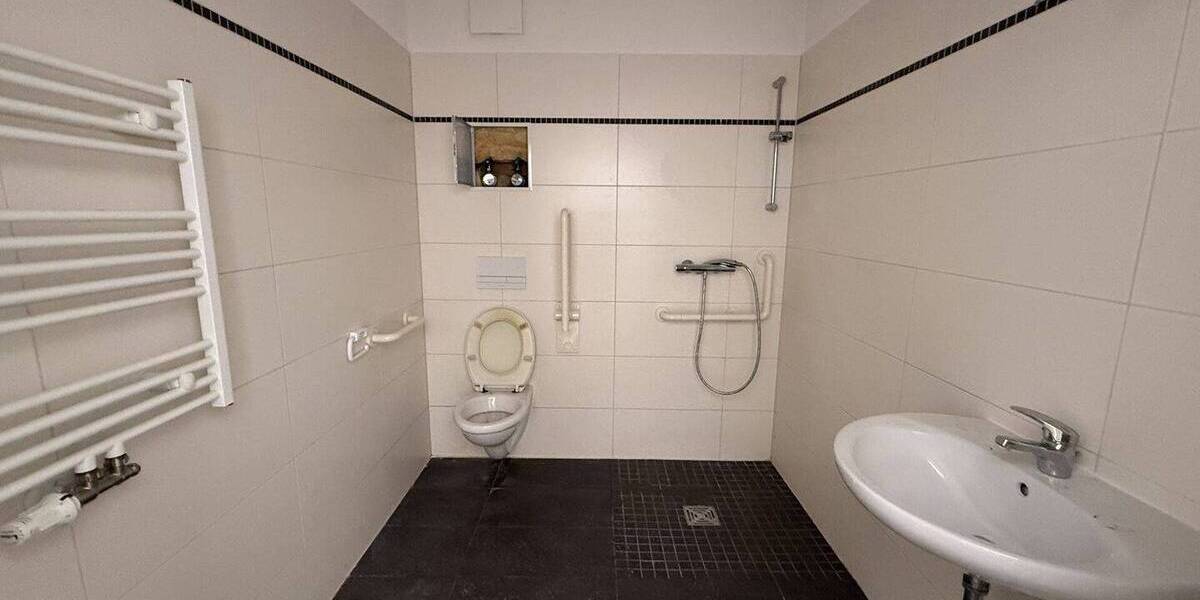 Etagenwohnung Bitterfeld Anhaltsiedlung - 2 Zimmer, 34 m&sup2;, 265&euro; | Angebot:26799302