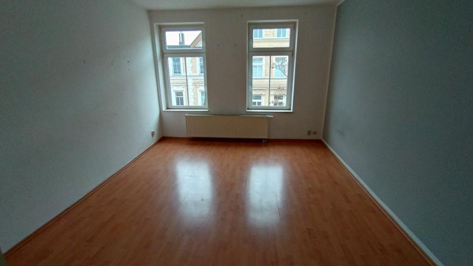 Dachgeschoßwohnung Halle (Saale) Damaschkestraße - 4 Zimmer, 67 m&sup2;, 570&euro; | Angebot:26573001