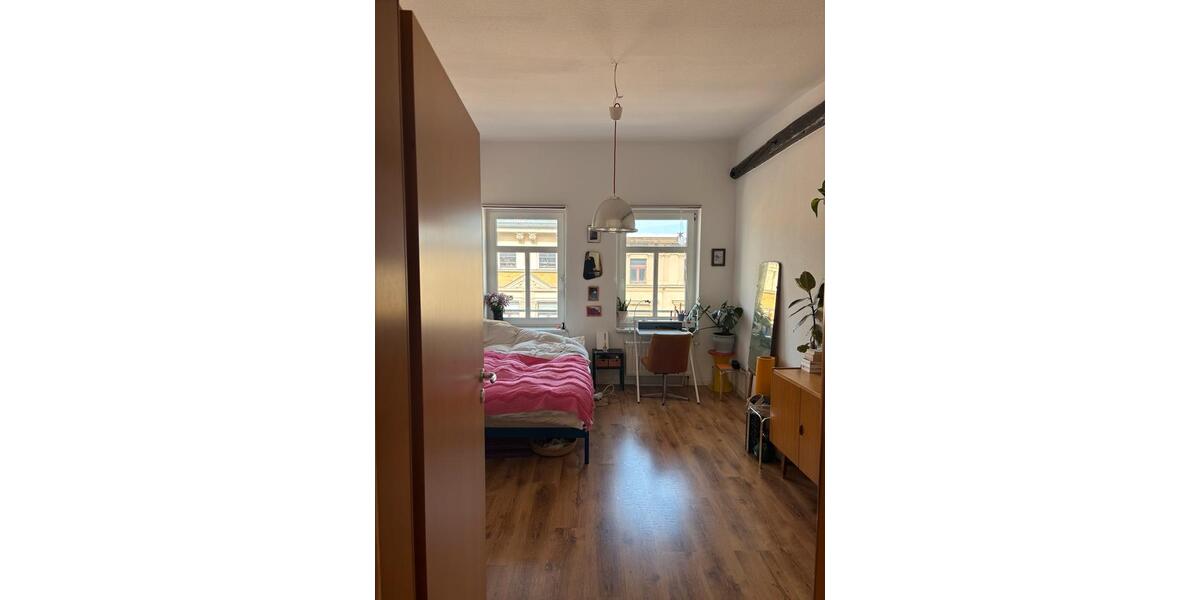 Dachgeschoßwohnung Halle (Saale) Damaschkestraße - 3 Zimmer, 74 m&sup2;, 808&euro; | Angebot:26426158