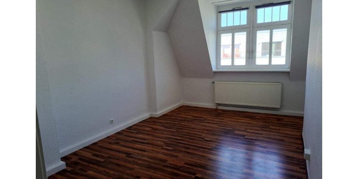 Etagenwohnung Halle (Saale) Damaschkestraße - 3 Zimmer, 74 m&sup2;, 550&euro; | Angebot:26122901