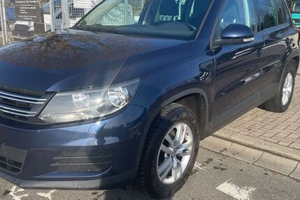 VW Tiguan 157.458 km 5.400 &euro; Bitterfeld-Wolfen Ot Bobbau 06766