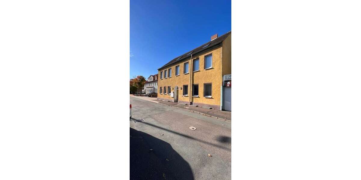 Etagenwohnung Bitterfeld Anhaltsiedlung - 1 Zimmer, 38 m&sup2;, 270&euro; | Angebot:25602504