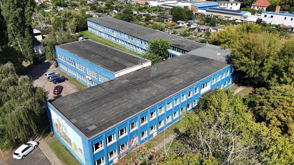 Büro in Halle 2.600.000 € 3841 m² zimmer