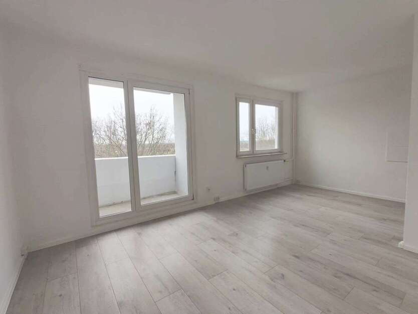 Wohnung zum Mieten in Halle 450 € 59 m²