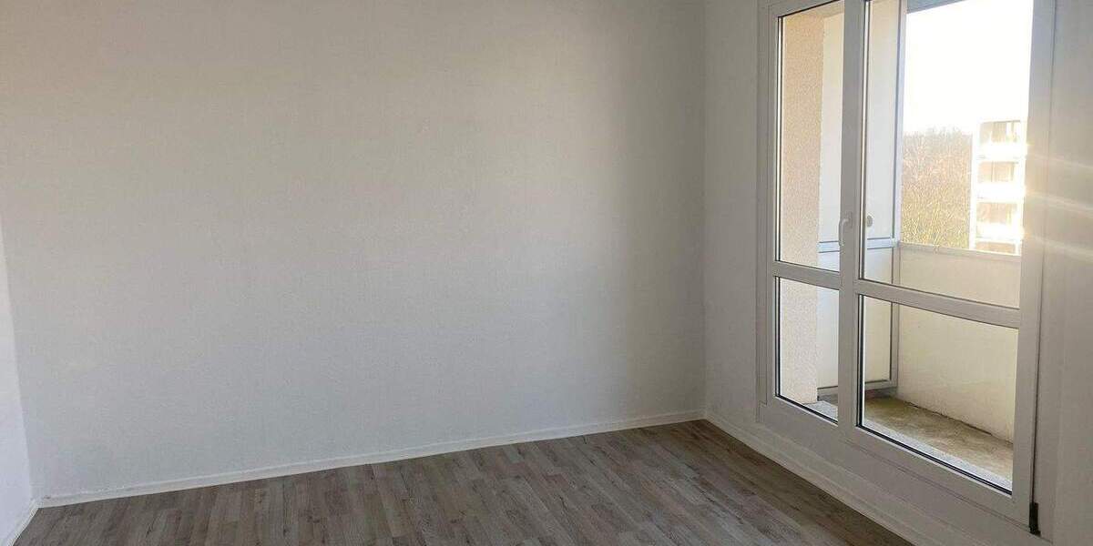 Zimmer Halle (Saale) Westliche Neustadt - 4 Zimmer, 65 m&sup2;, 362&euro; | Angebot:26190529