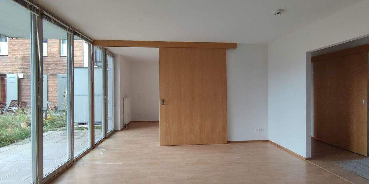 Etagenwohnung Halle (Saale) Innenstadt - 2 Zimmer, 63 m&sup2;, 492&euro; | Angebot:25265894