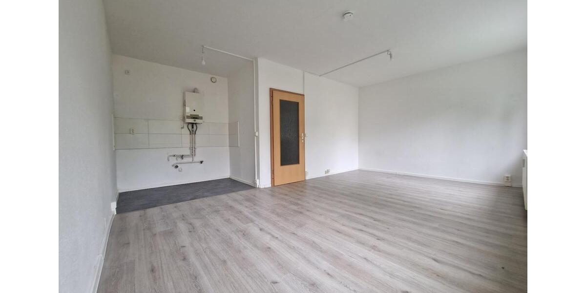 Etagenwohnung Halle (Saale) Halle-Neustadt - 1 Zimmer, 35 m&sup2;, 300&euro; | Angebot:26587423