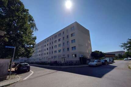 Wohnung zum Kaufen in Halle 67.000 € 58 m²