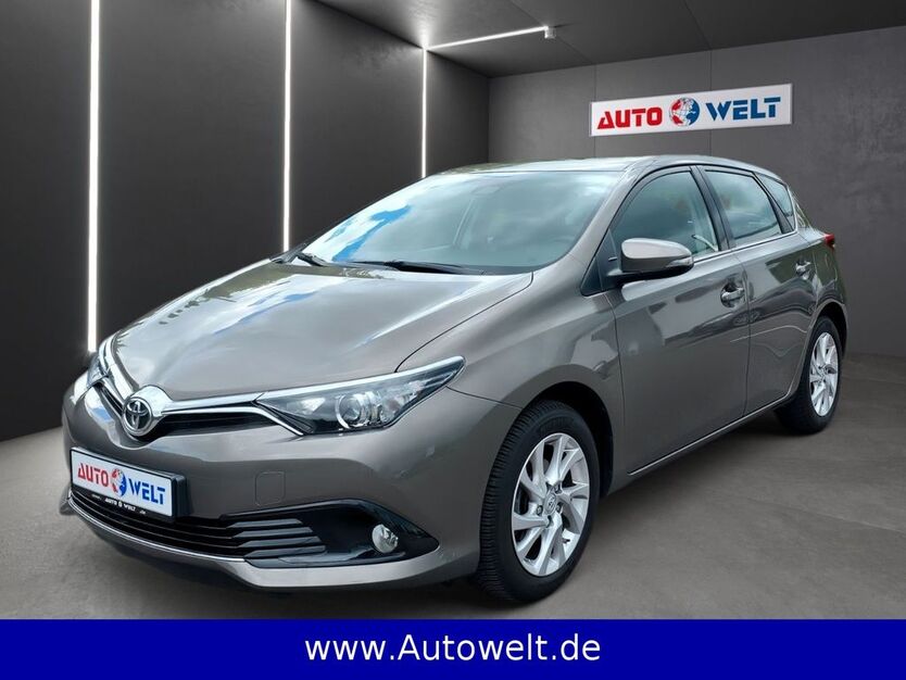 Toyota Auris 122.858 km 9.990 € Sandersdorf Brehna 06796