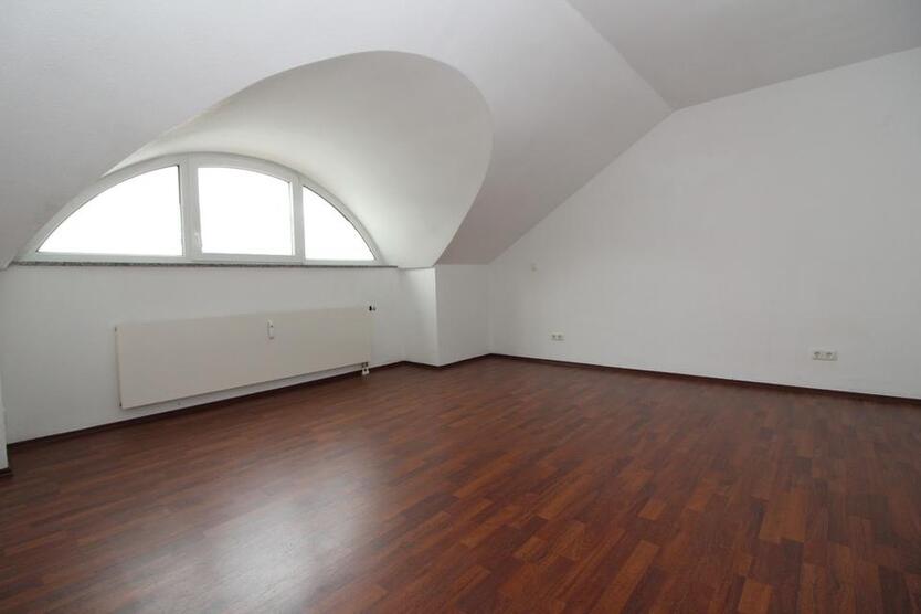 2 Zimmer Wohnung mit großer Dachterrasse zimmer