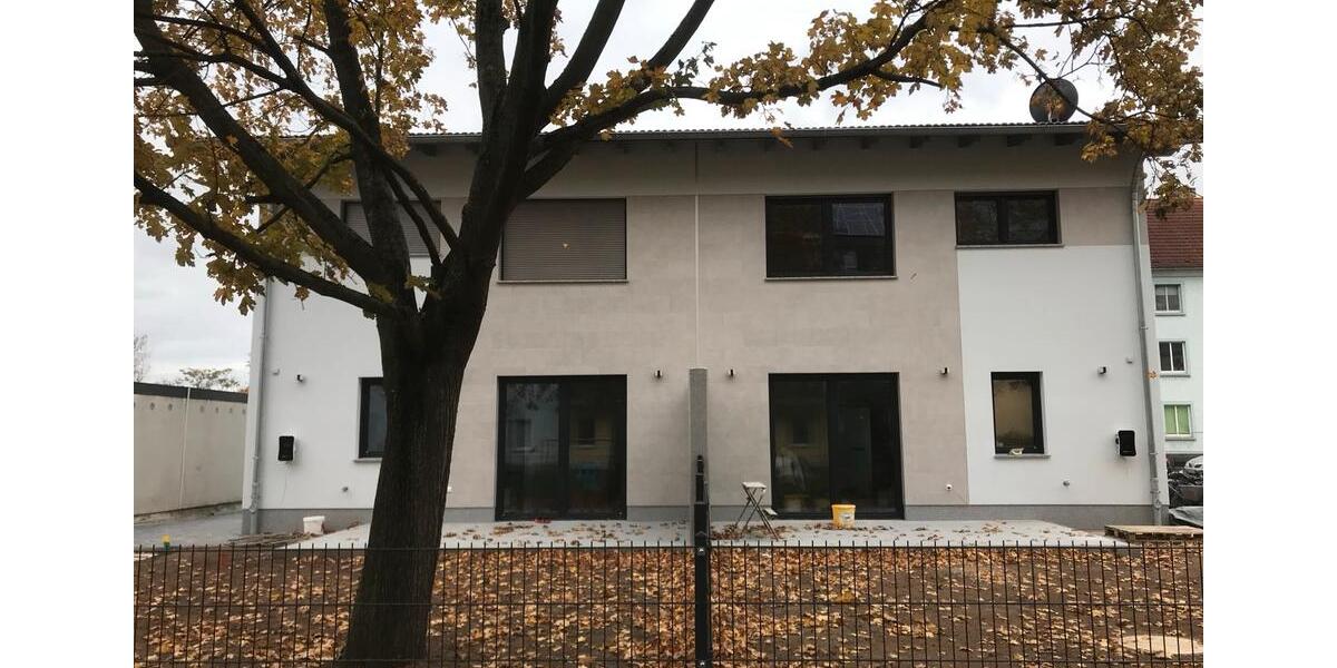 Doppelhaushälfte Merseburg - 5 Zimmer, 140 m&sup2;, 1.400&euro; | Angebot:27623883