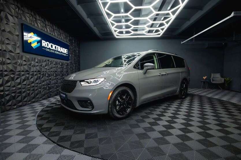 Chrysler Pacifica 66.805 km 32.990 € Leipzig 04178