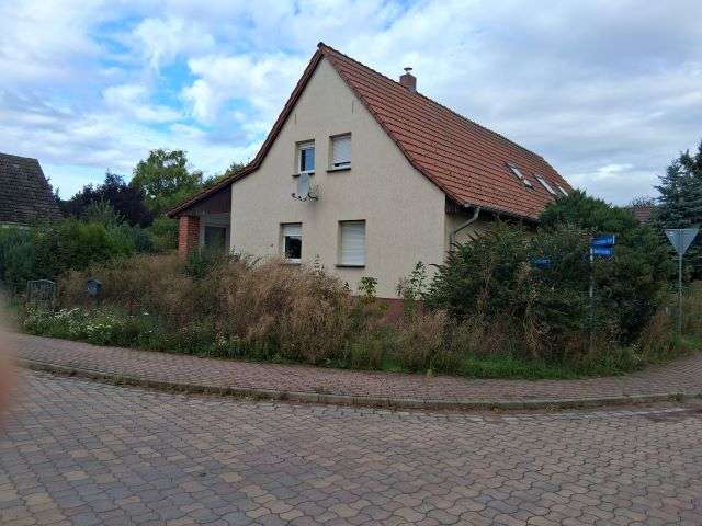 Einfamilienhaus Seegebiet Mansfelder Land - 8 Zimmer, 180 m&sup2;, 98.000&euro; | Angebot:22654663