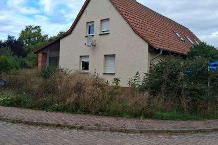 Haus Seegebiet Mansfelder Land - 8 Zimmer, 180 m&sup2;, 98.000&euro; | Angebot:22654663