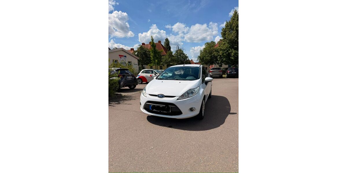 Ford Fiesta 113.100 km 3.900 &euro; Leuna 06237