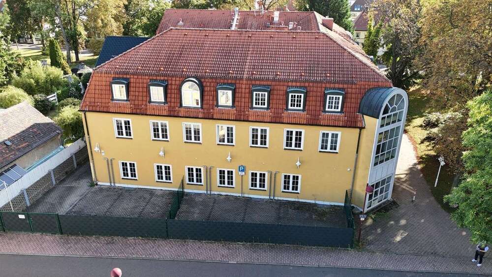 Einfamilienhaus Markranstädt Quesitz - 69 Zimmer, 1.843 m&sup2;, 2.800.000&euro; | Angebot:26274666