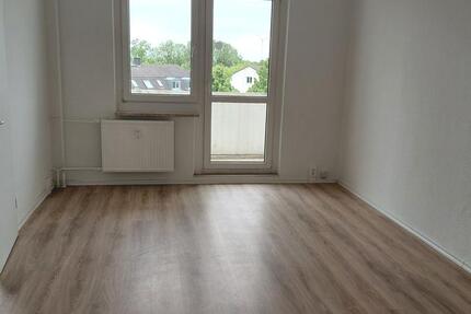 Wohnung Südliches Anhalt - 3 Zimmer, 61 m&sup2;, 304&euro; | Angebot:25477574