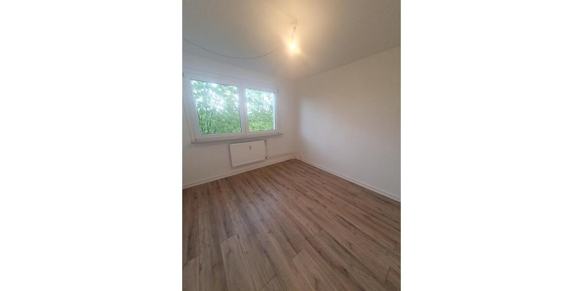 Etagenwohnung Halle (Saale) Halle-Neustadt - 3 Zimmer, 56 m&sup2;, 417&euro; | Angebot:26680668
