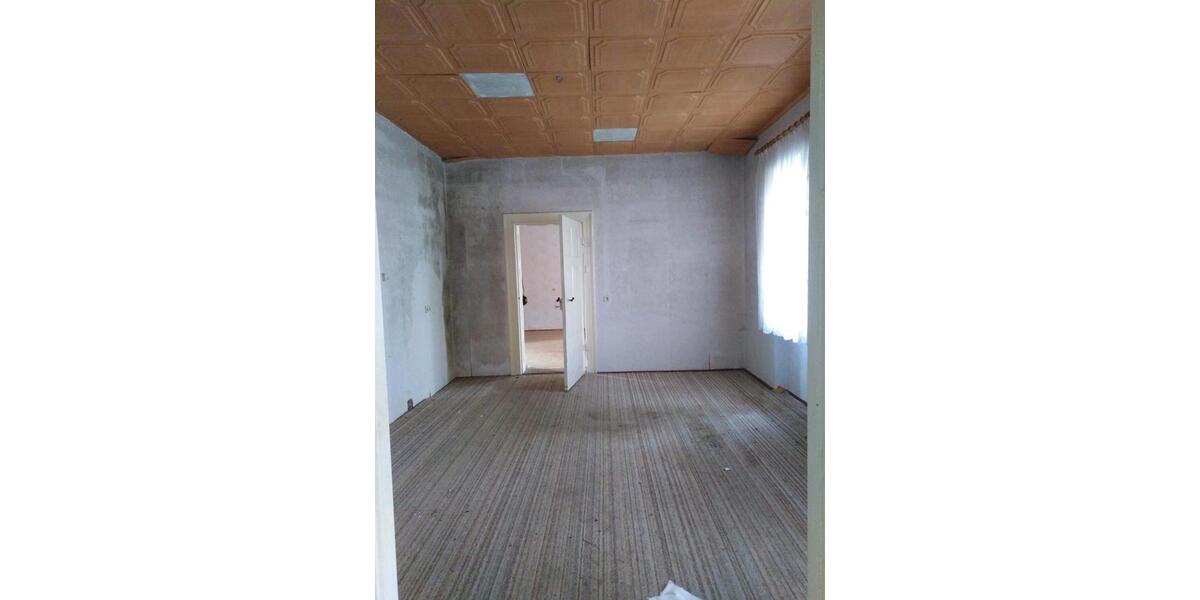 Mehrfamilienhaus, Wohnhaus Querfurt - 10 Zimmer, 300 m&sup2;, 250.000&euro; | Angebot:24852051