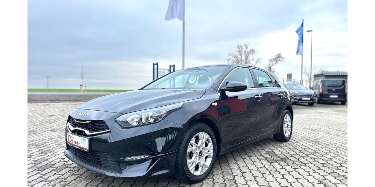 Kia ceed / Ceed 41.523 km 19.399 &euro; Kabelsketal/OT Großkugel 06184