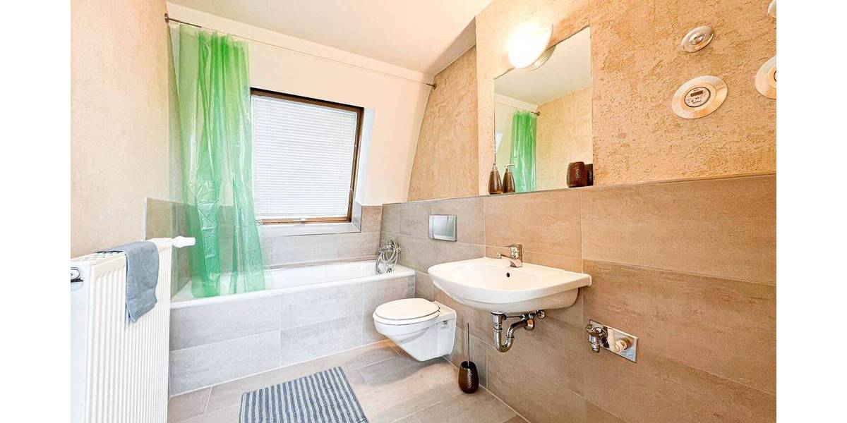 Etagenwohnung Merseburg Neumarkt (Vorstadt) - 3 Zimmer, 96 m&sup2;, 1.290&euro; | Angebot:25928769