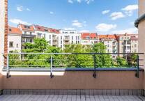 SCHLEUßIGER ImmobilieNINVESTMENT 4 attraktive Wohneinheiten in einem Mehrfamilienhaus in Toplage