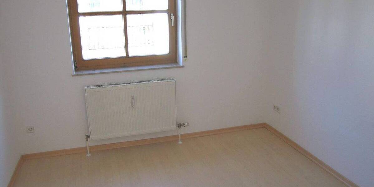 Etagenwohnung Leuna Günthersdorf - 3 Zimmer, 73 m&sup2;, 124.900&euro; | Angebot:26319466